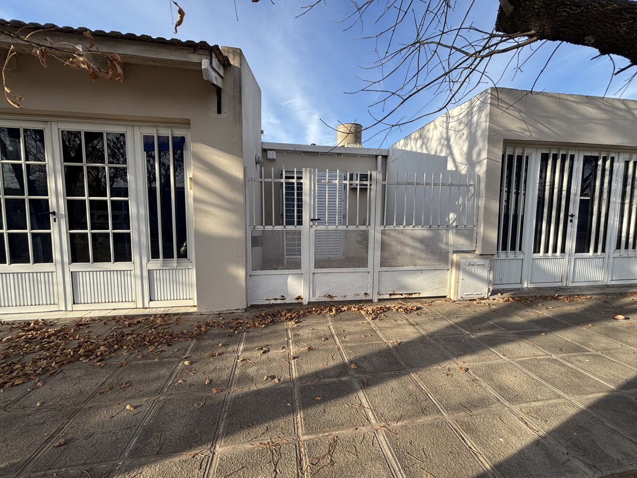 EN VENTA CASA EN CALLE 8 E/ 113 Y 115 - GRl. PICO
