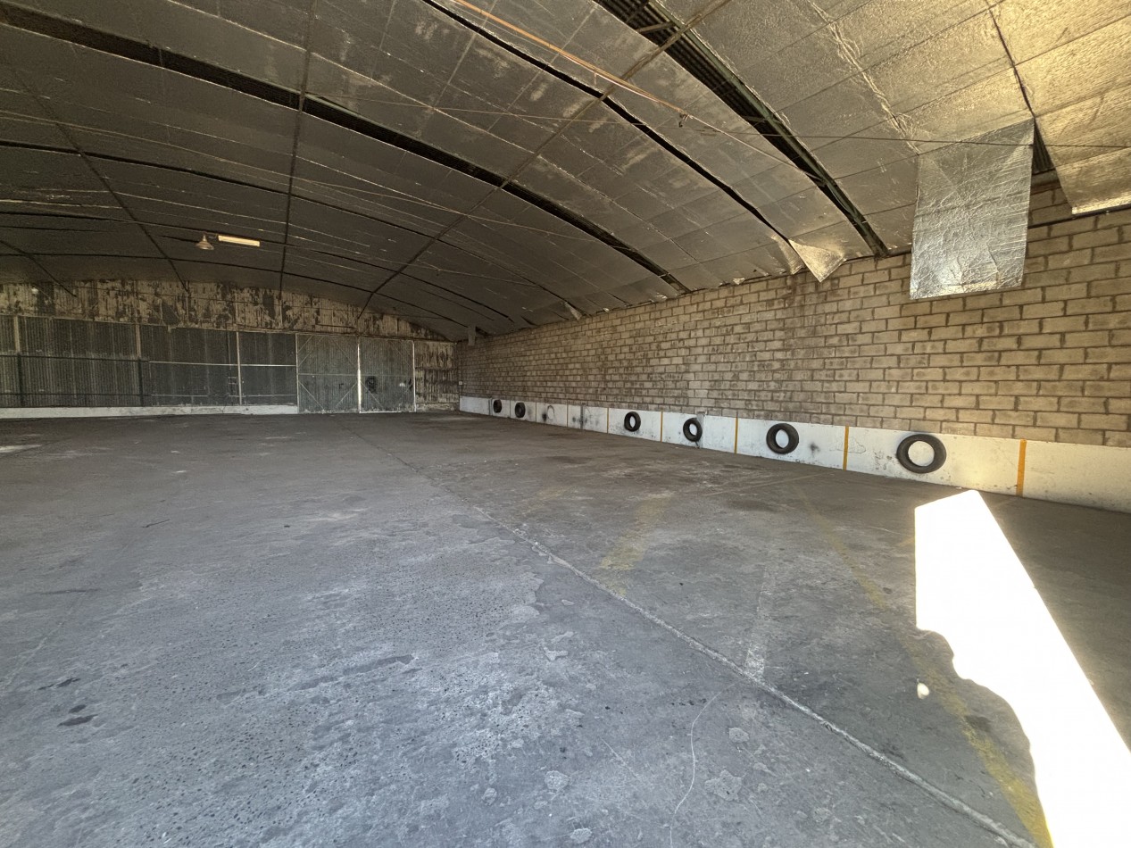 EN VENTA GALPON DE 20 X 50 SOBRE CALLE 9 - GRAL. PICO - LA PAMPA