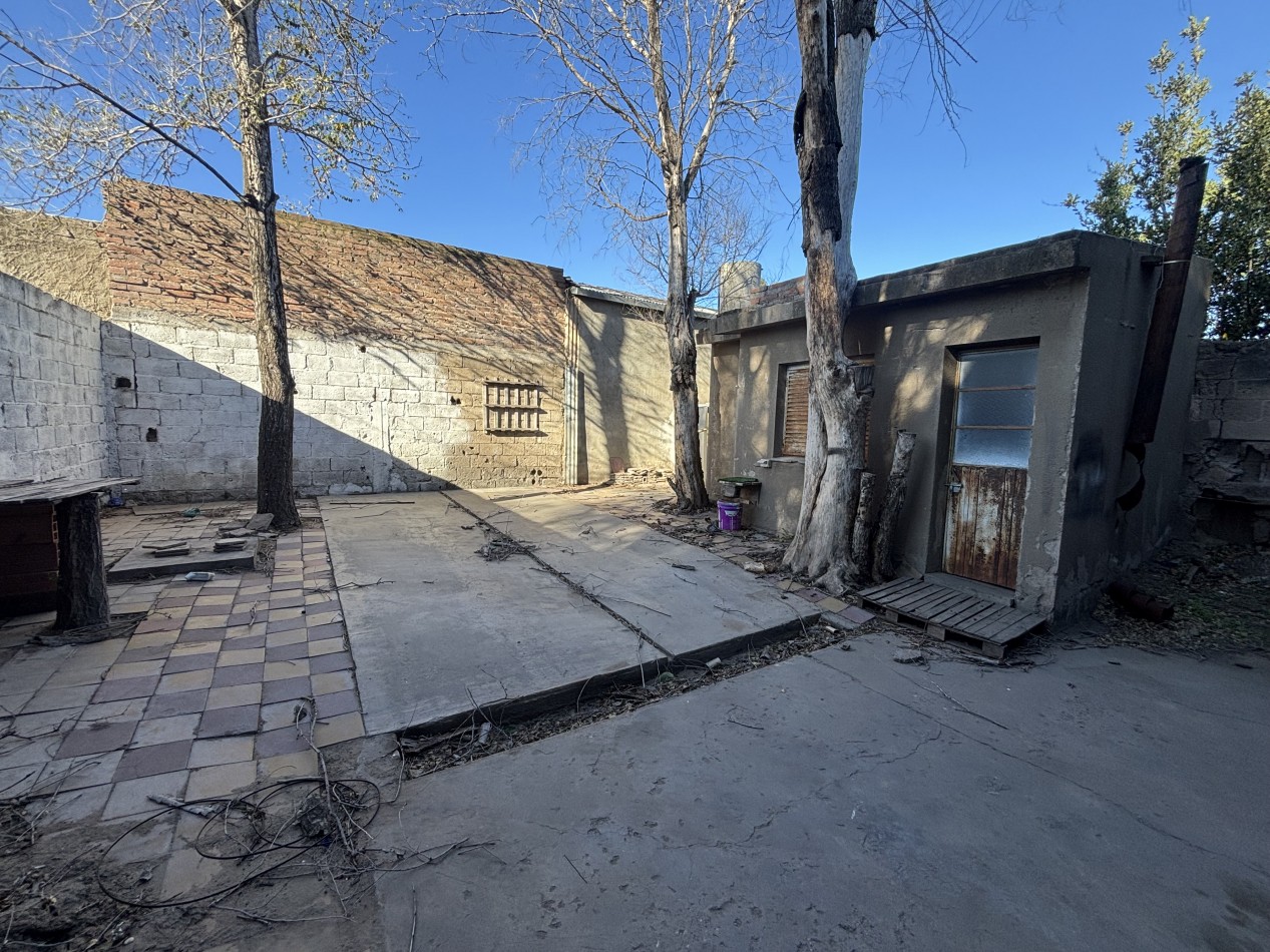 EN VENTA GALPON DE 20 X 50 SOBRE CALLE 9 - GRAL. PICO - LA PAMPA