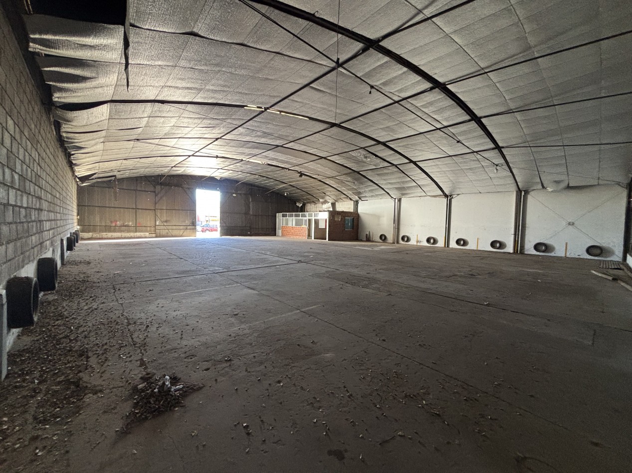 EN VENTA GALPON DE 20 X 50 SOBRE CALLE 9 - GRAL. PICO - LA PAMPA