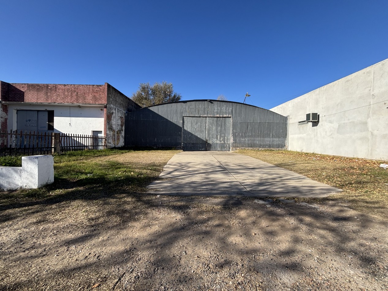 EN VENTA GALPON DE 20 X 50 SOBRE CALLE 9 - GRAL. PICO - LA PAMPA