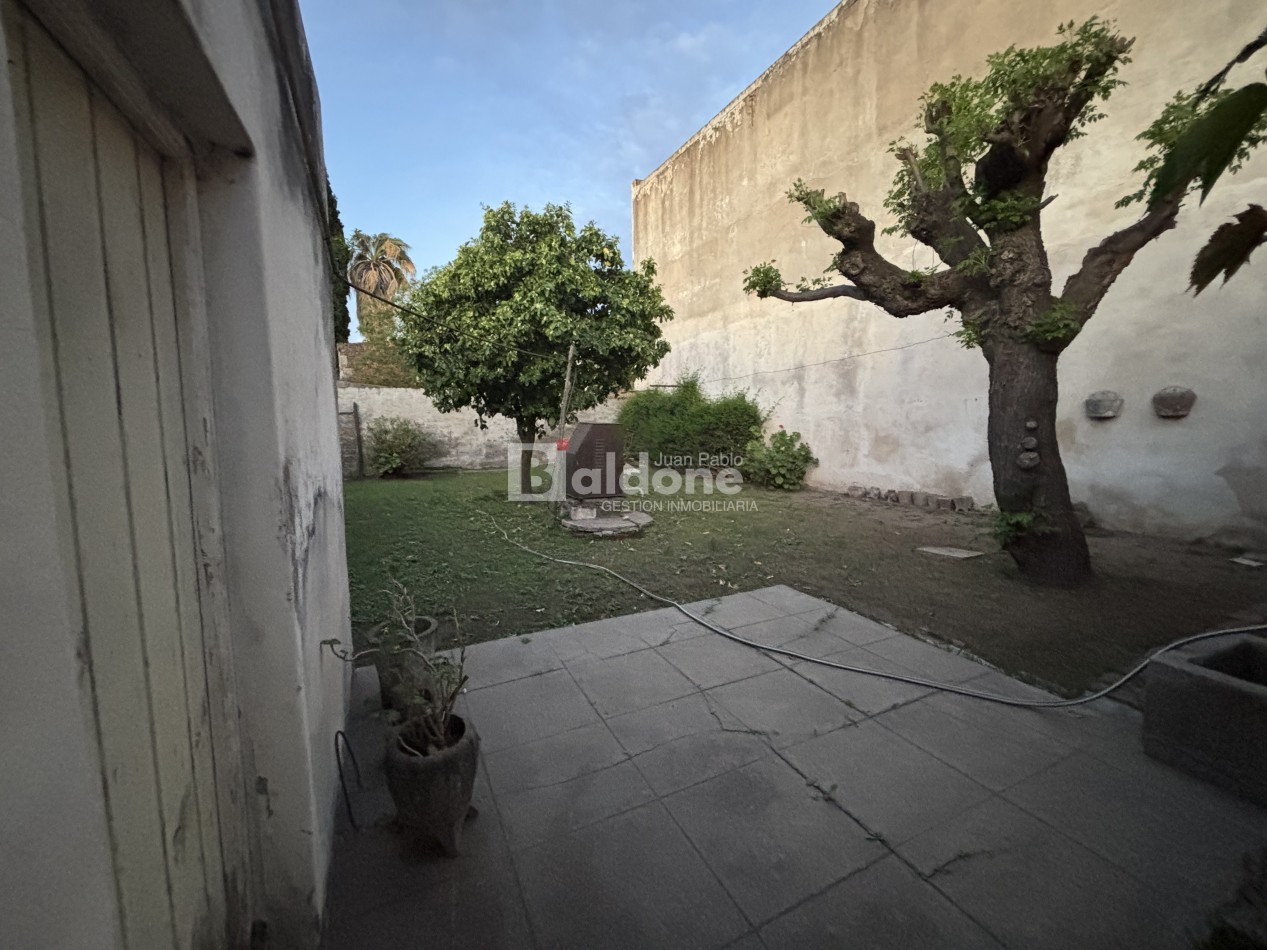 ALQUILER - CASA CALLE 22 E/ 9 Y 11 - GRAL. PICO