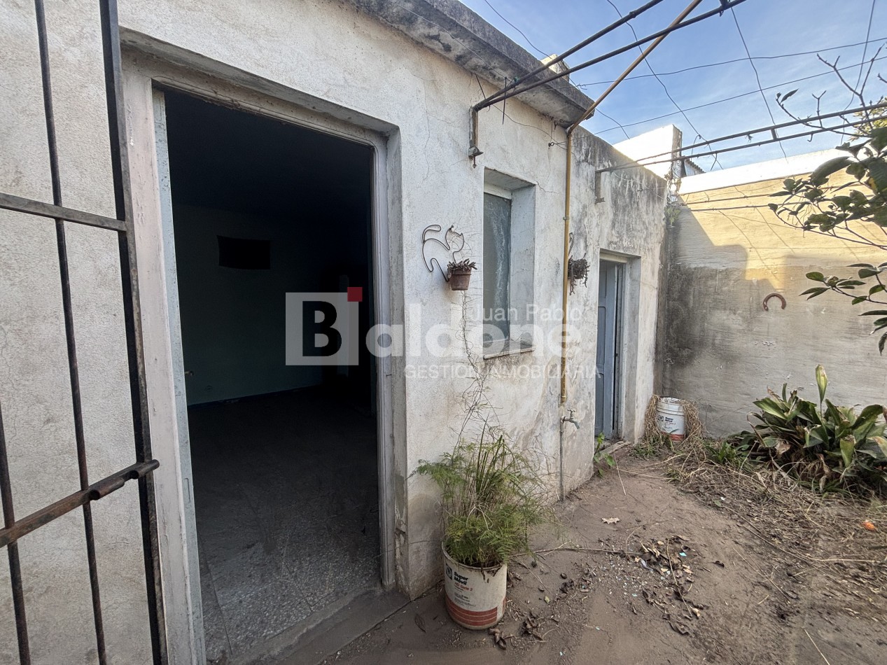 EN VENTA CASA + LOCAL COMERCIAL - CALLE 26 E/ 1 Y 3 - GRAL. PICO - LA PAMPA