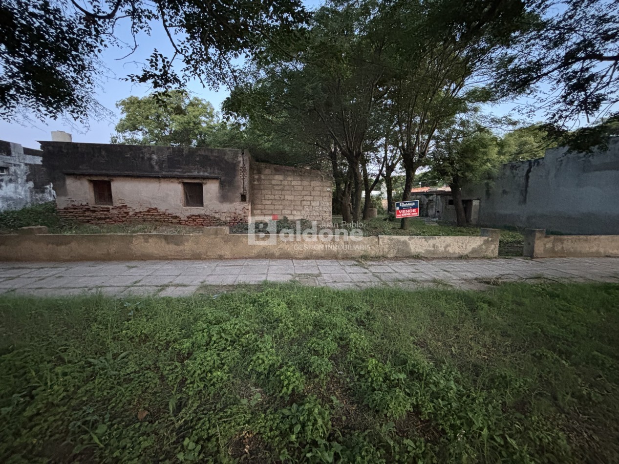 EN VENTA - DOS TERRENOS CENTRICOS - INTENDENTE ALVEAR - LA PAMPA