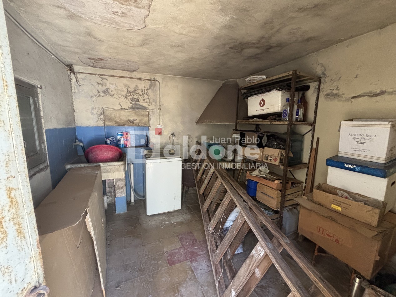 EN VENTA - CASA + TALLER - CALLE 25 ESQ. 2 - GRAL. PICO - LA PAMPA