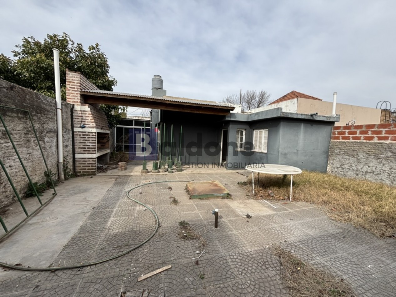 EN VENTA - CASA MUY AMPLIA Y LUMINOSA - CALLE 13 - GENERAL PICO - LA PAMPA