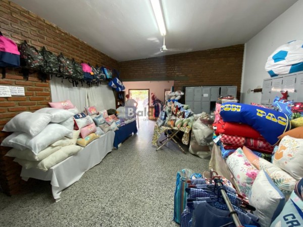 EN VENTA - SALON COMERCIAL CALLE 2 E/25 Y 23 - GENERAL PICO 