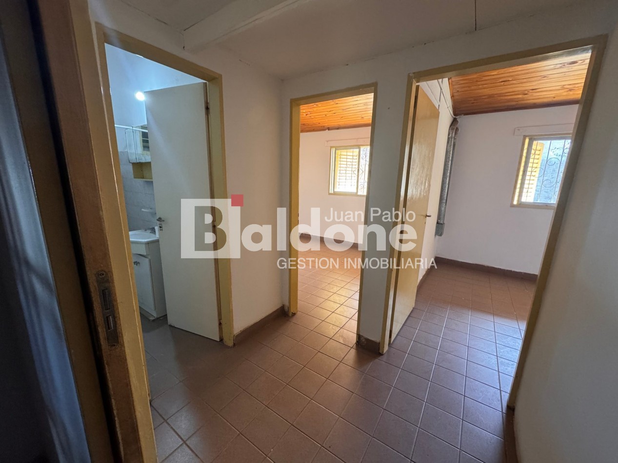 EN VENTA - AMPLIA CASA BARRIO RUCCI - GRAL. PICO - LA PAMPA