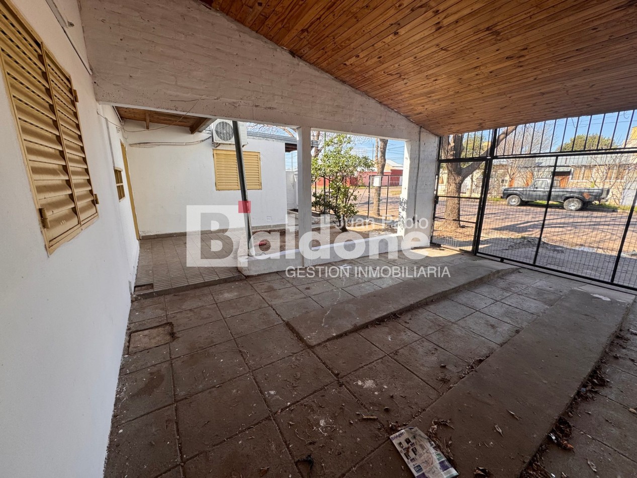 EN VENTA - AMPLIA CASA BARRIO RUCCI - GRAL. PICO - LA PAMPA