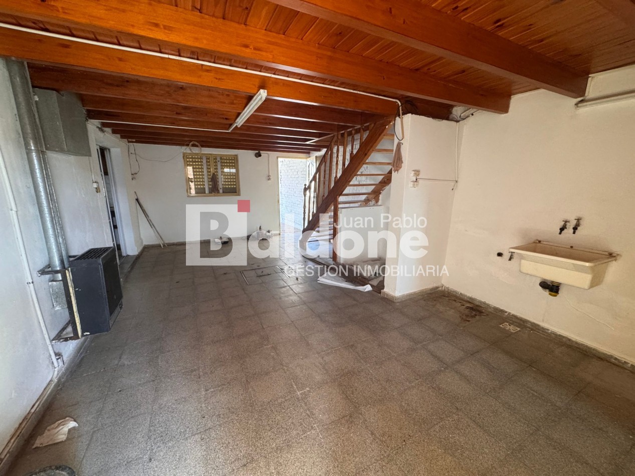 EN VENTA - AMPLIA CASA BARRIO RUCCI - GRAL. PICO - LA PAMPA