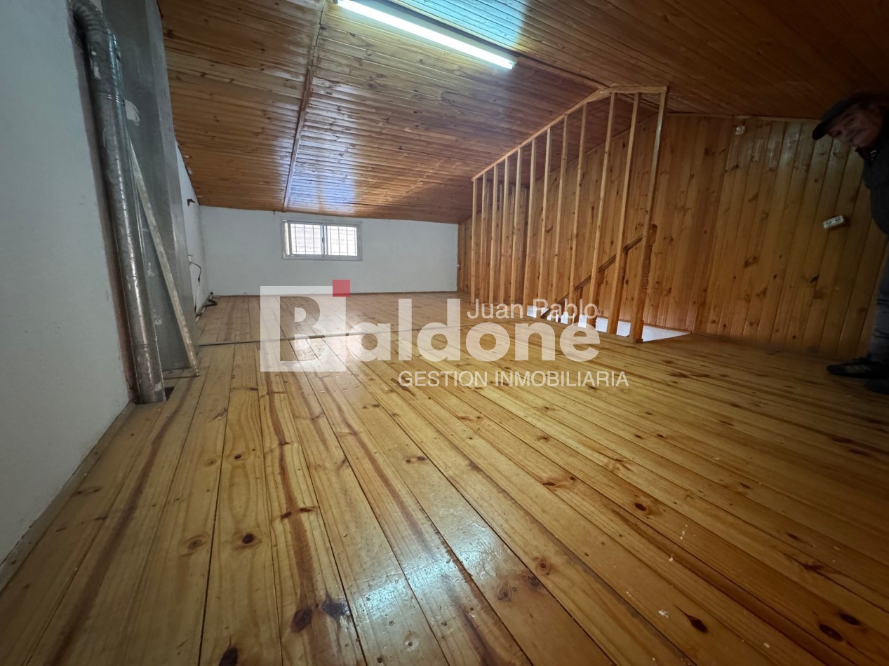 EN VENTA - AMPLIA CASA BARRIO RUCCI - GRAL. PICO - LA PAMPA