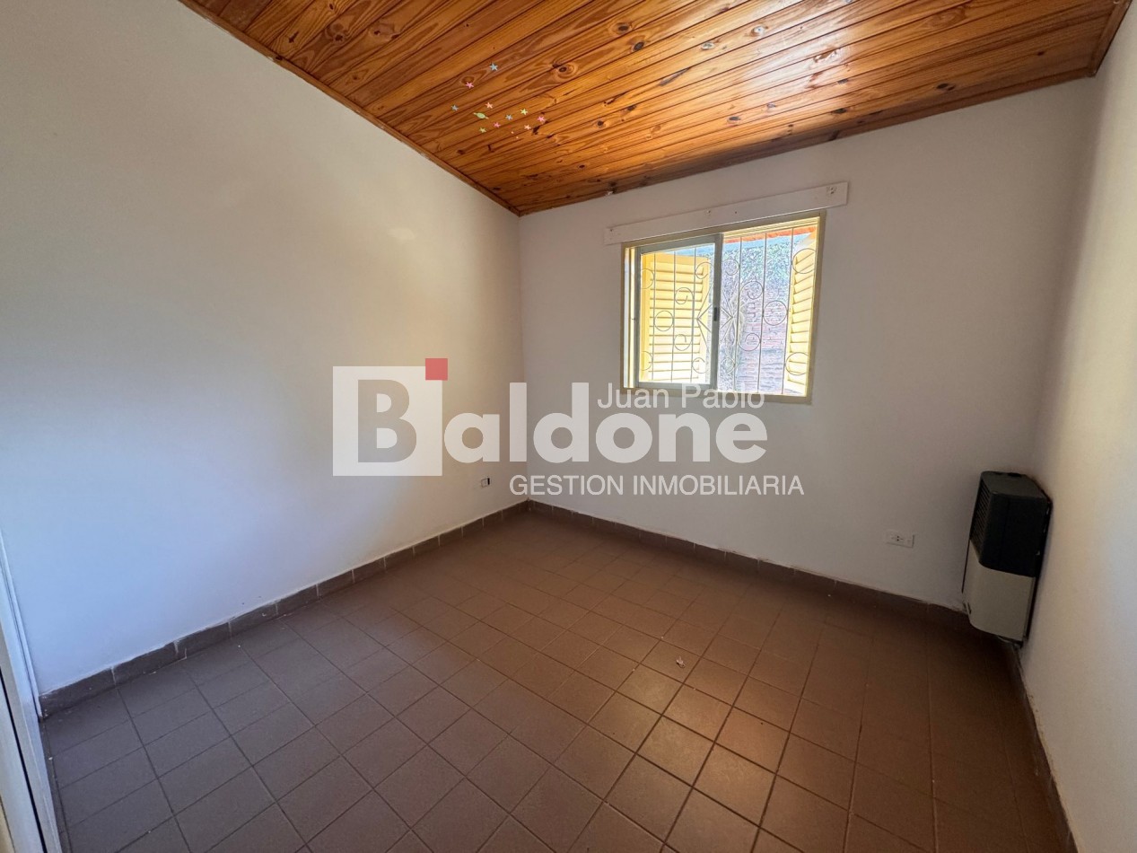 EN VENTA - AMPLIA CASA BARRIO RUCCI - GRAL. PICO - LA PAMPA