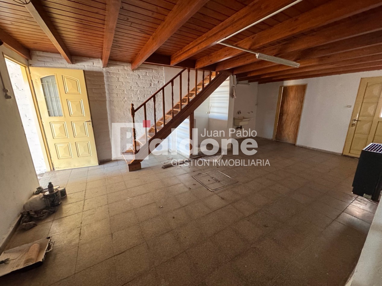 EN VENTA - AMPLIA CASA BARRIO RUCCI - GRAL. PICO - LA PAMPA