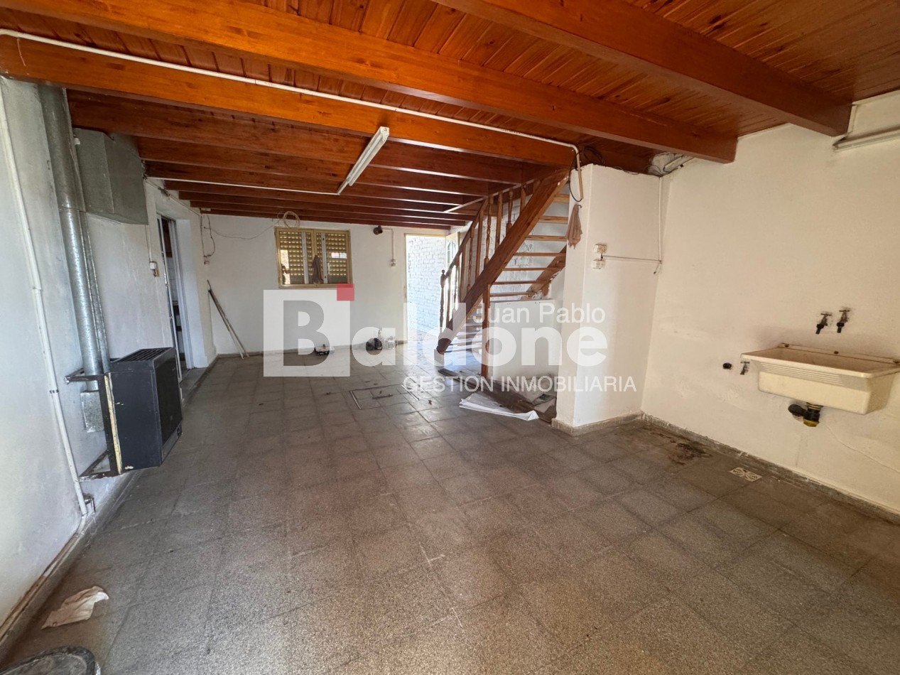 EN VENTA - AMPLIA CASA BARRIO RUCCI - GRAL. PICO - LA PAMPA