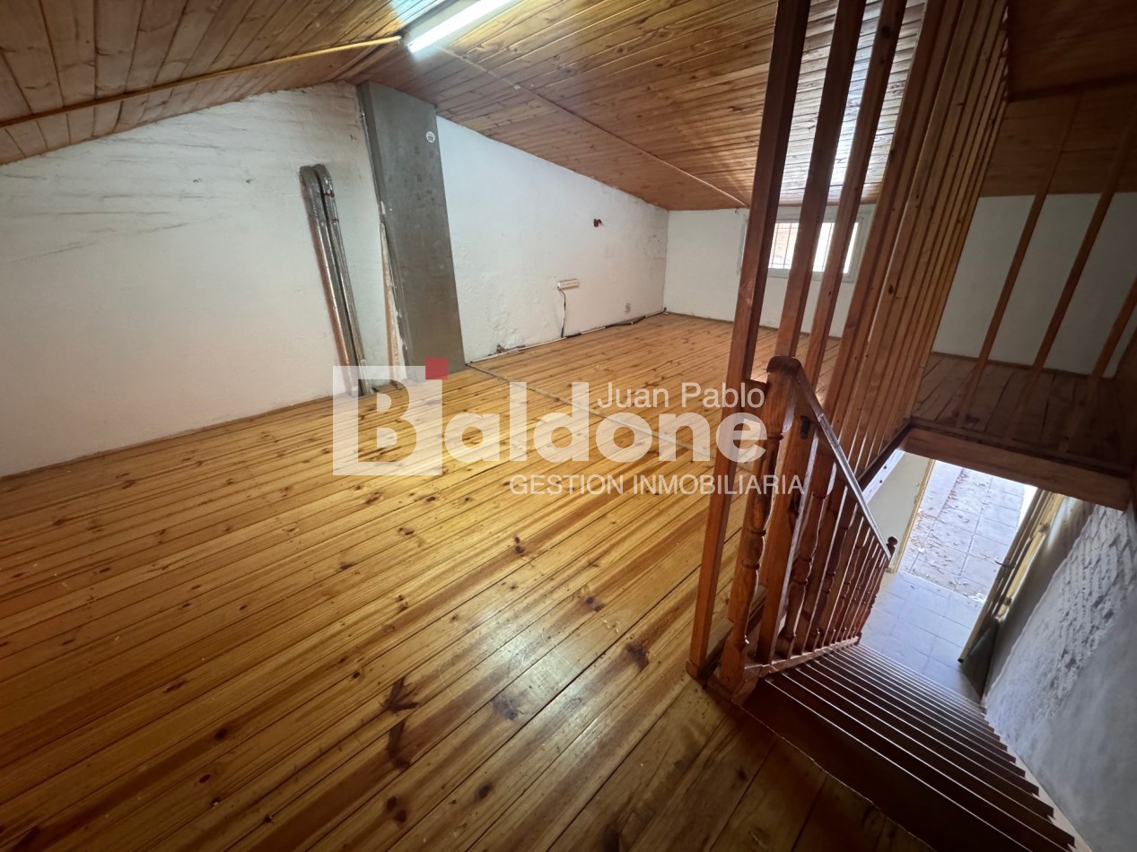 EN VENTA - AMPLIA CASA BARRIO RUCCI - GRAL. PICO - LA PAMPA
