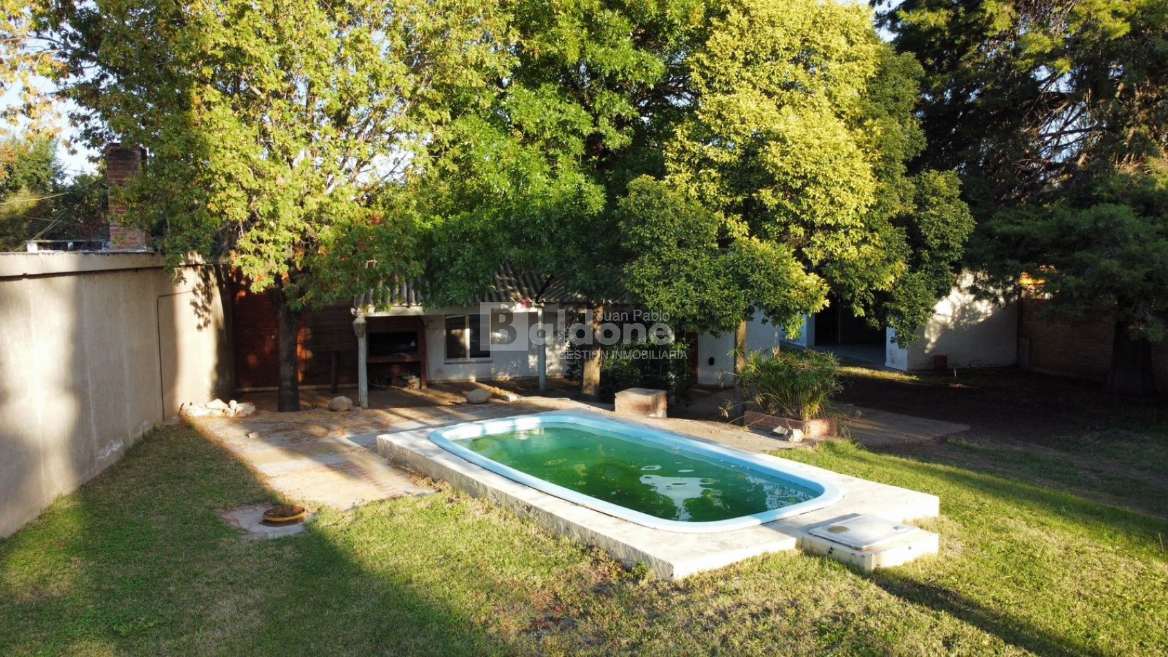 CASA QUINTA EN VENTA - OPORTUNIDAD EN BARRIO EXCLUSIVO - TOAY LA PAMPA 