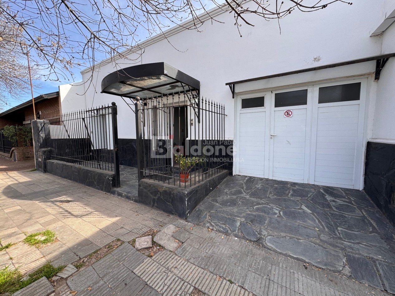 EN VENTA - CASA MUY AMPLIA Y LUMINOSA - CALLE 13 - GENERAL PICO - LA PAMPA