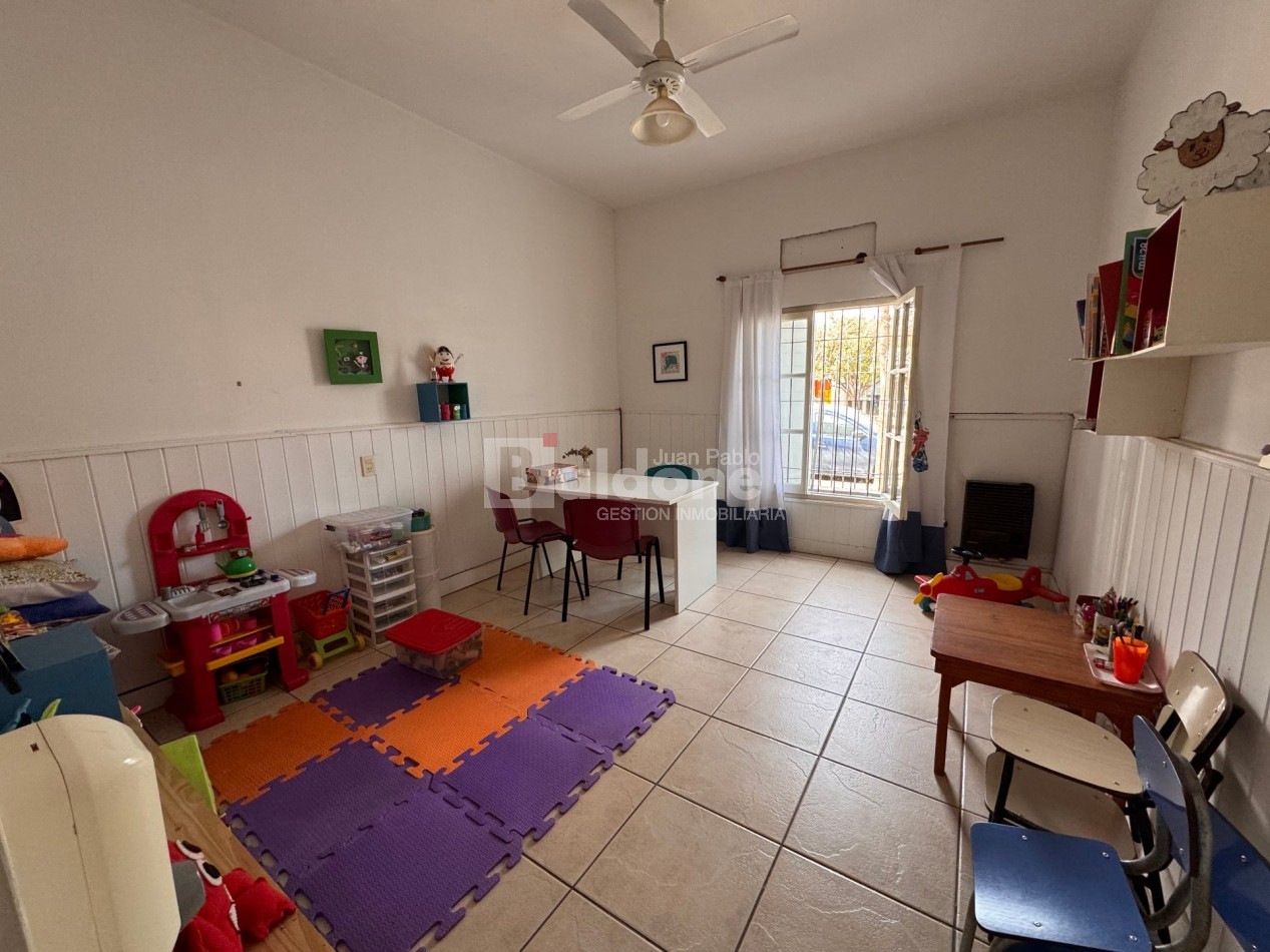EN VENTA - CASA MUY AMPLIA Y LUMINOSA - CALLE 13 - GENERAL PICO - LA PAMPA