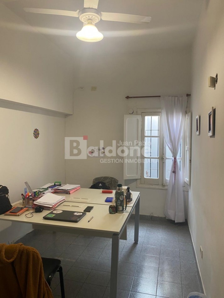EN VENTA - CASA MUY AMPLIA Y LUMINOSA - CALLE 13 - GENERAL PICO - LA PAMPA