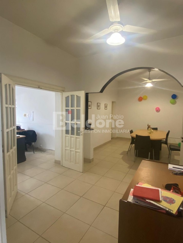 EN VENTA - CASA MUY AMPLIA Y LUMINOSA - CALLE 13 - GENERAL PICO - LA PAMPA