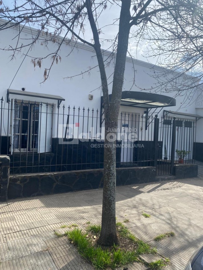 EN VENTA - CASA MUY AMPLIA Y LUMINOSA - CALLE 13 - GENERAL PICO - LA PAMPA