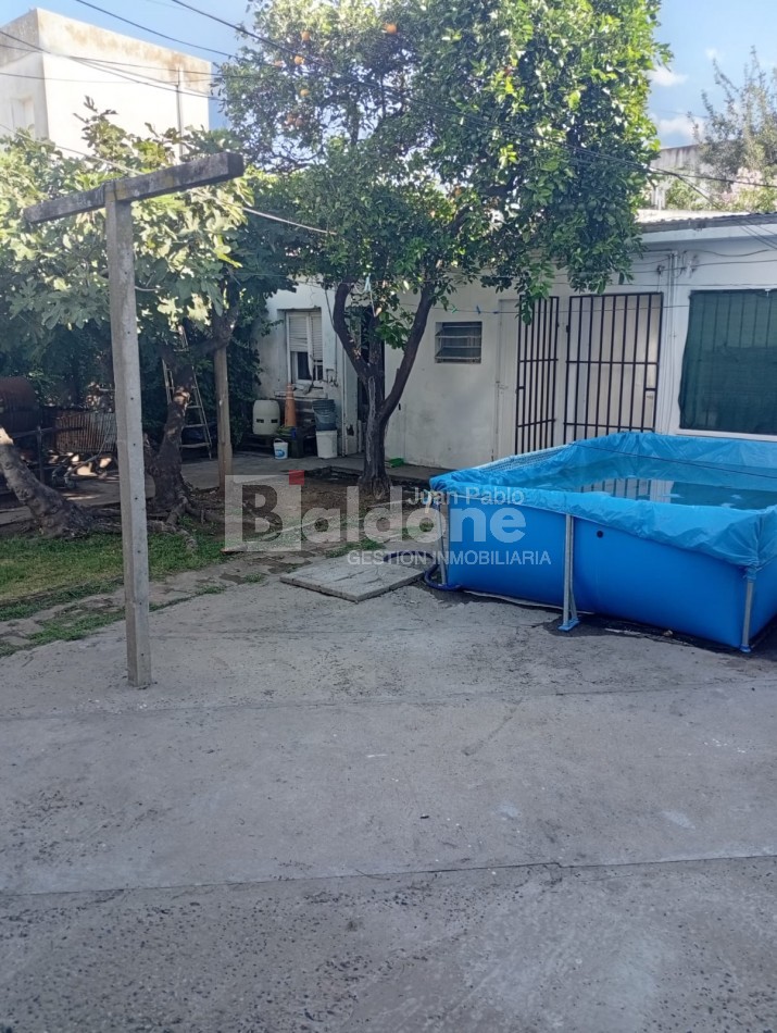 EN VENTA - LOCAL CENTRICO MULTIRRENTA -CALLE 22 E/ 11 Y 13 - GRAL. PICO