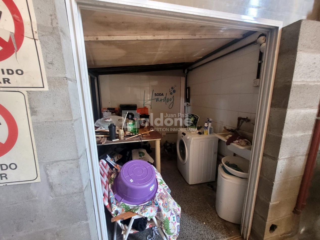 EN VENTA - GALPON + DPTO. -CALLE 101 OESTE E/ 112 Y 114 GRAL. PICO - LA PAMPA
