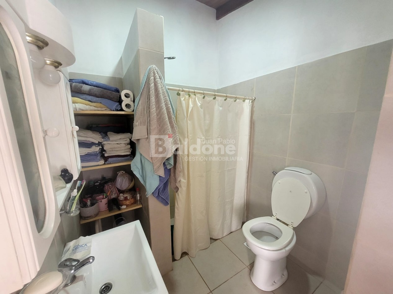 EN VENTA - GALPON + DPTO. -CALLE 101 OESTE E/ 112 Y 114 GRAL. PICO - LA PAMPA