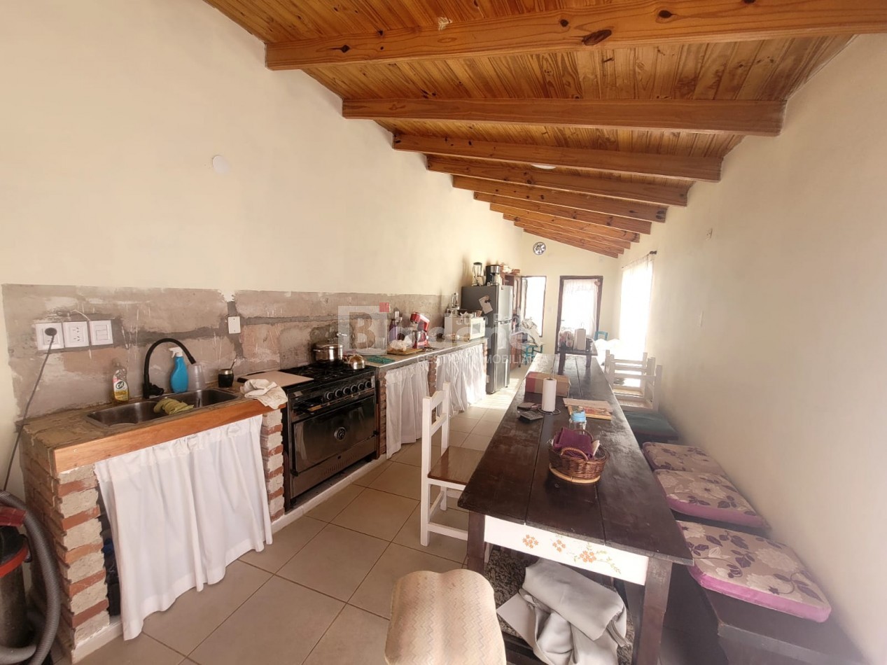 EN VENTA - GALPON + DPTO. -CALLE 101 OESTE E/ 112 Y 114 GRAL. PICO - LA PAMPA