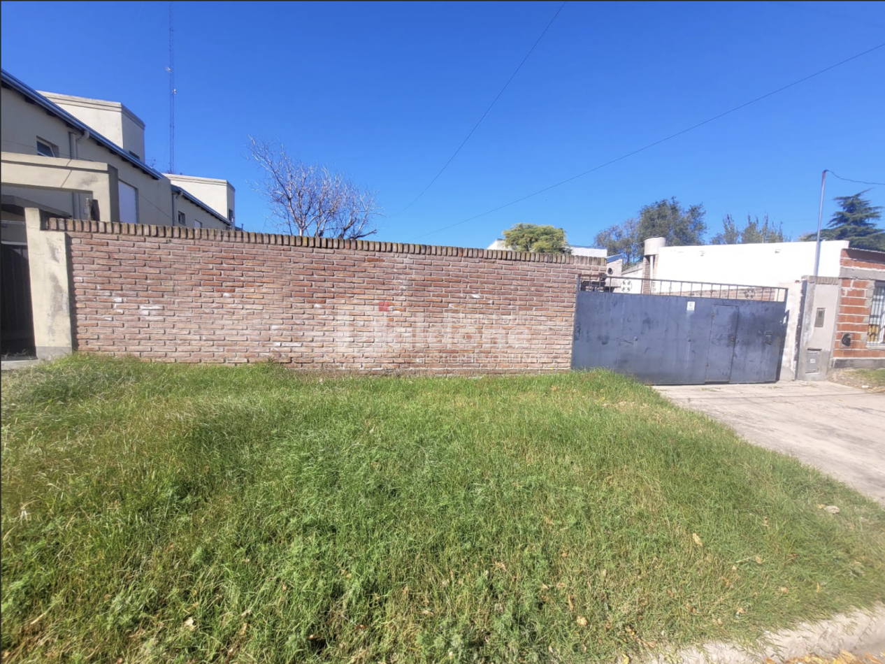 EN VENTA - GALPON + DPTO. -CALLE 101 OESTE E/ 112 Y 114 GRAL. PICO - LA PAMPA