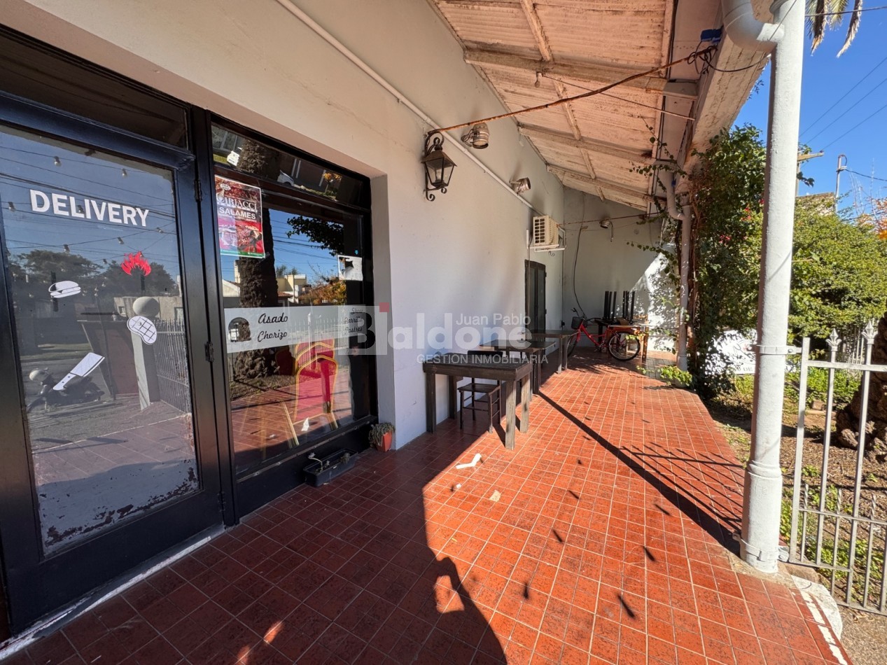 EN VENTA - SALON COMERCIAL - CALLE 25 e/ AVDA Y 16 - GRAL. PICO