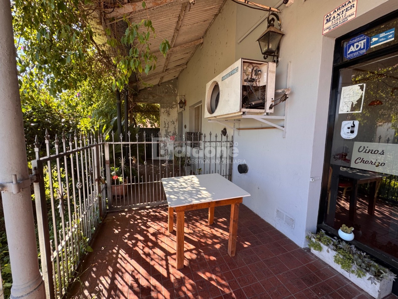 EN VENTA - SALON COMERCIAL - CALLE 25 e/ AVDA Y 16 - GRAL. PICO