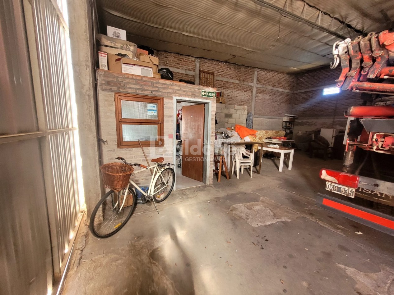 EN VENTA - GALPON + DPTO. -CALLE 101 OESTE E/ 112 Y 114 GRAL. PICO - LA PAMPA