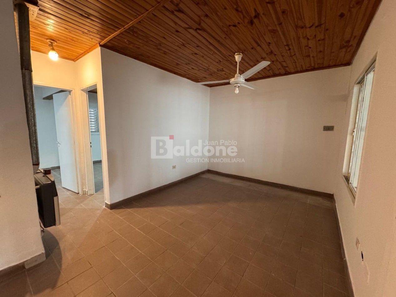 EN VENTA - MUY AMPLIA CASA BARRIO RUCCI - GRAL. PICO - LA PAMPA