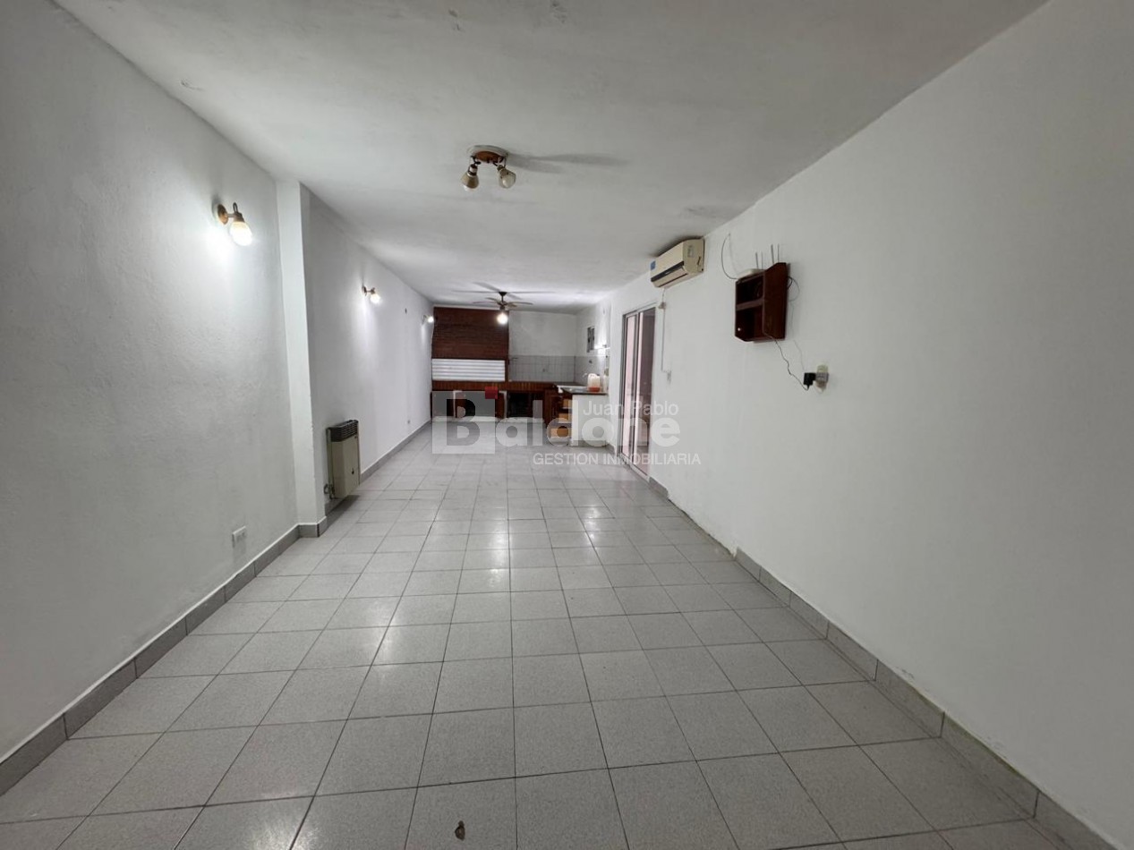 EN VENTA - MUY AMPLIA CASA BARRIO RUCCI - GRAL. PICO - LA PAMPA
