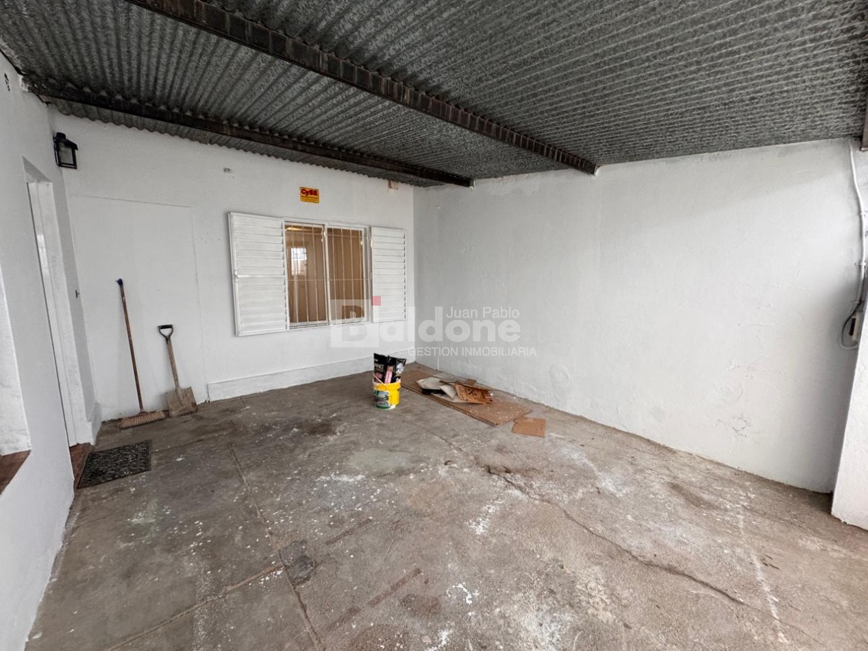 EN VENTA - MUY AMPLIA CASA BARRIO RUCCI - GRAL. PICO - LA PAMPA
