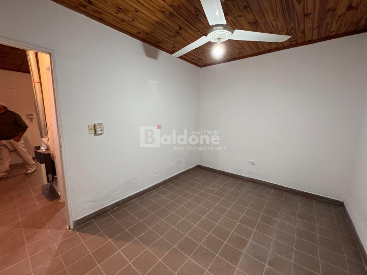 EN VENTA - MUY AMPLIA CASA BARRIO RUCCI - GRAL. PICO - LA PAMPA