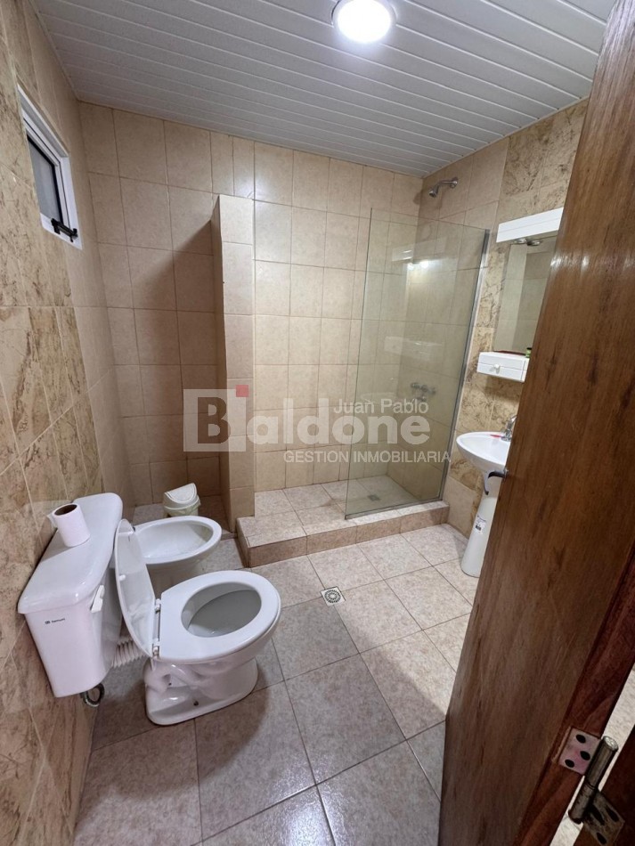 EN VENTA - MUY AMPLIA CASA BARRIO RUCCI - GRAL. PICO - LA PAMPA