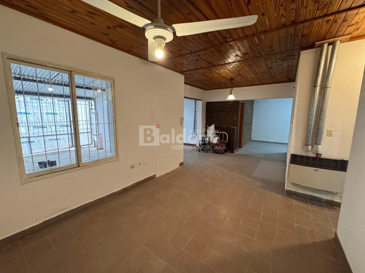 EN VENTA - MUY AMPLIA CASA BARRIO RUCCI - GRAL. PICO - LA PAMPA