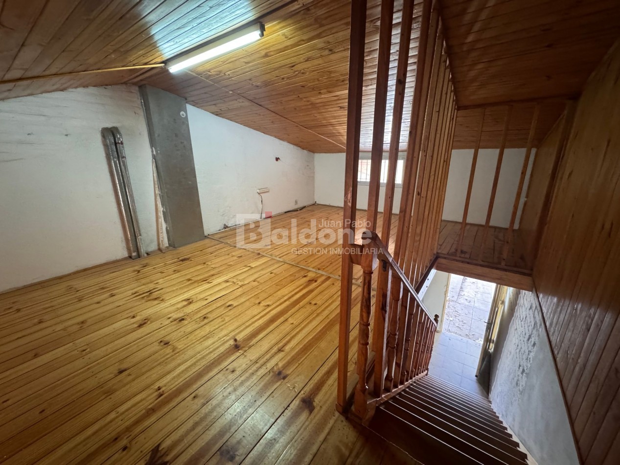 EN VENTA - AMPLIA CASA BARRIO RUCCI - GRAL. PICO - LA PAMPA