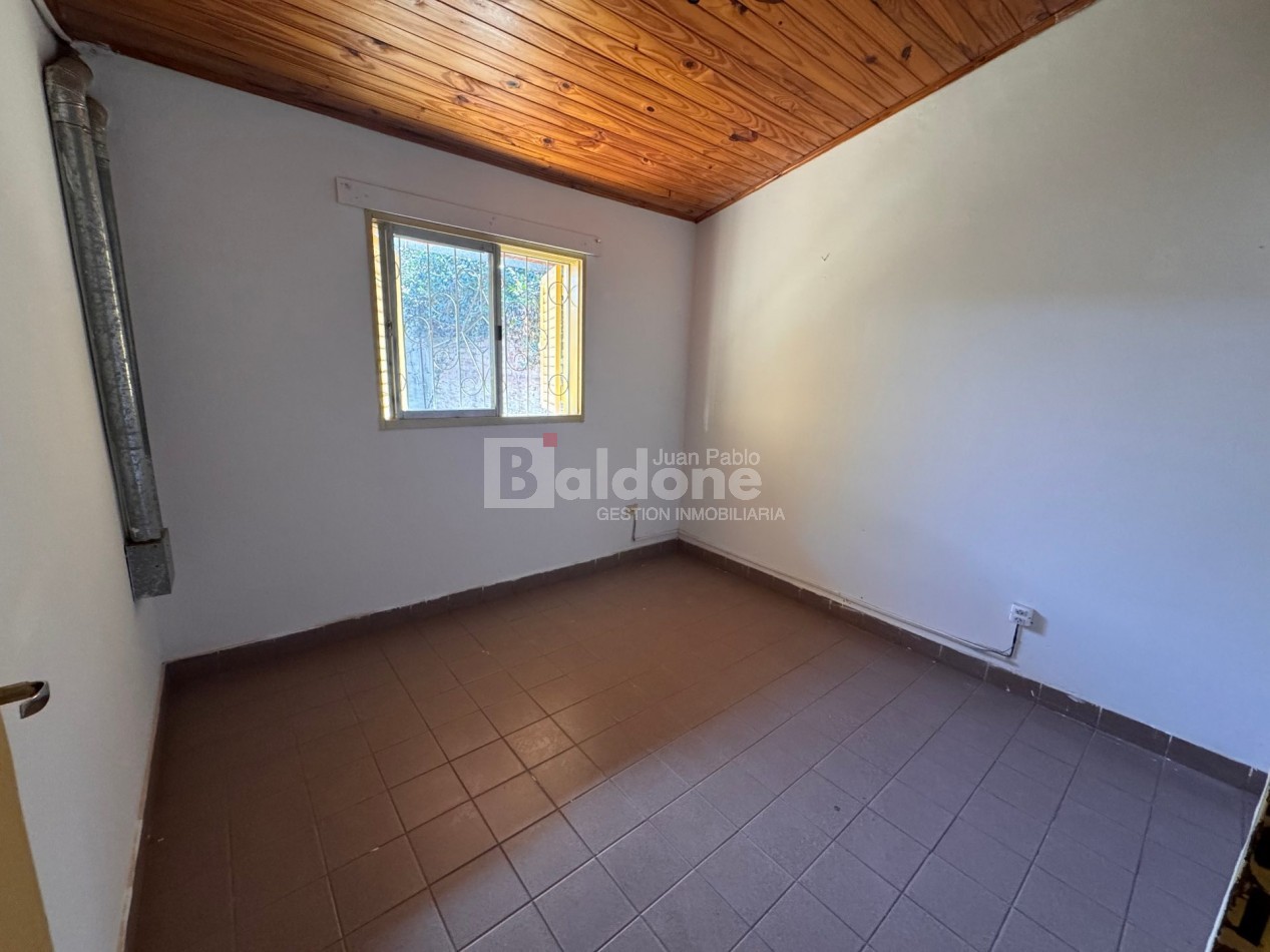EN VENTA - AMPLIA CASA BARRIO RUCCI - GRAL. PICO - LA PAMPA