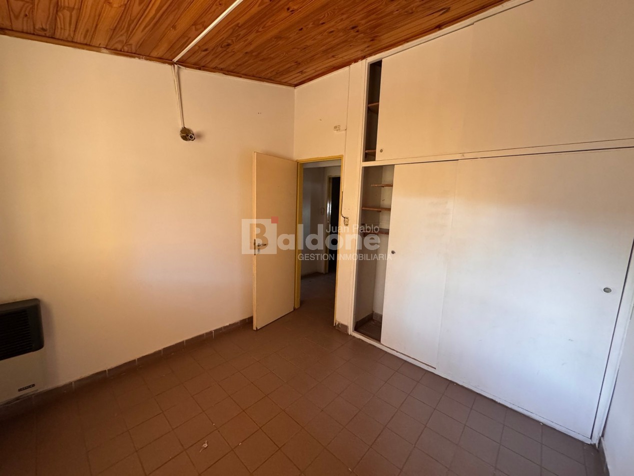 EN VENTA - AMPLIA CASA BARRIO RUCCI - GRAL. PICO - LA PAMPA