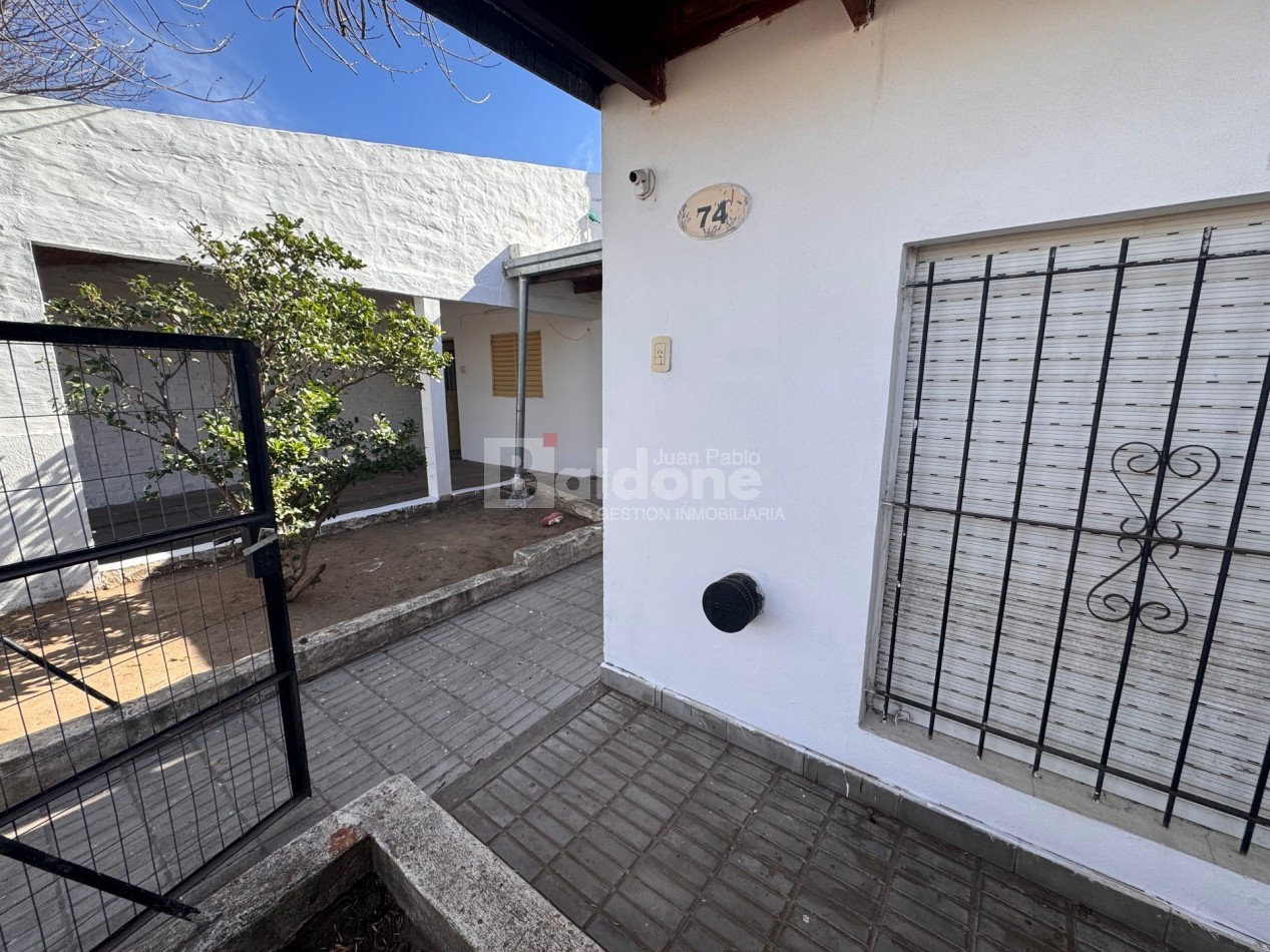 EN VENTA - AMPLIA CASA BARRIO RUCCI - GRAL. PICO - LA PAMPA