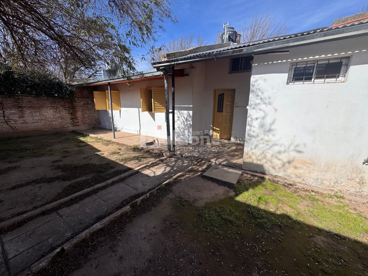 EN VENTA - AMPLIA CASA BARRIO RUCCI - GRAL. PICO - LA PAMPA
