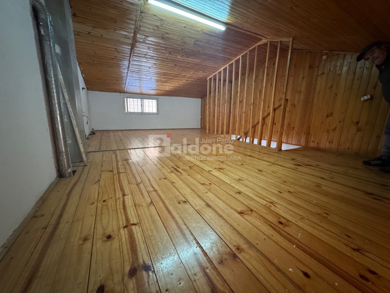 EN VENTA - AMPLIA CASA BARRIO RUCCI - GRAL. PICO - LA PAMPA