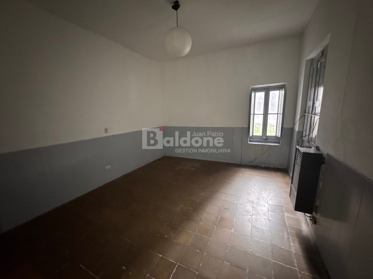EN VENTA - OPORTUNIDAD MULTIRRENTA - 2 LOCALES + CASA CENTRICA - GRAL.PICO