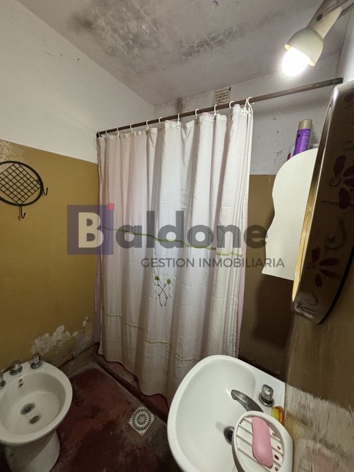 OPORTUNIDAD - CASA EN VENTA EN CALLE 8 E/ 33 Y 35 - GRAL. PICO - LA PAMPA 