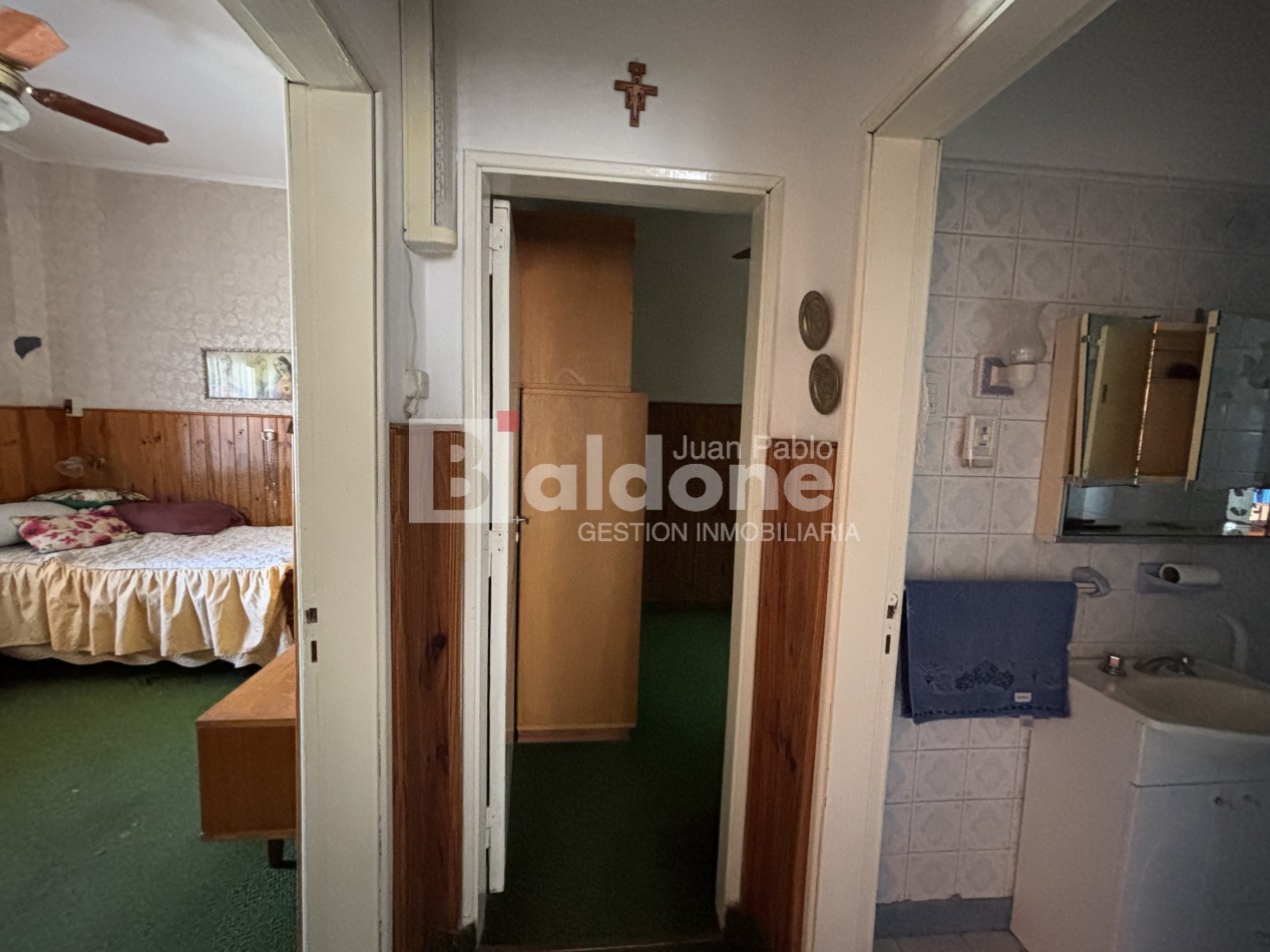 ALQUILER - CASA CALLE 102 E/ 15 Y 17 - GRAL. PICO