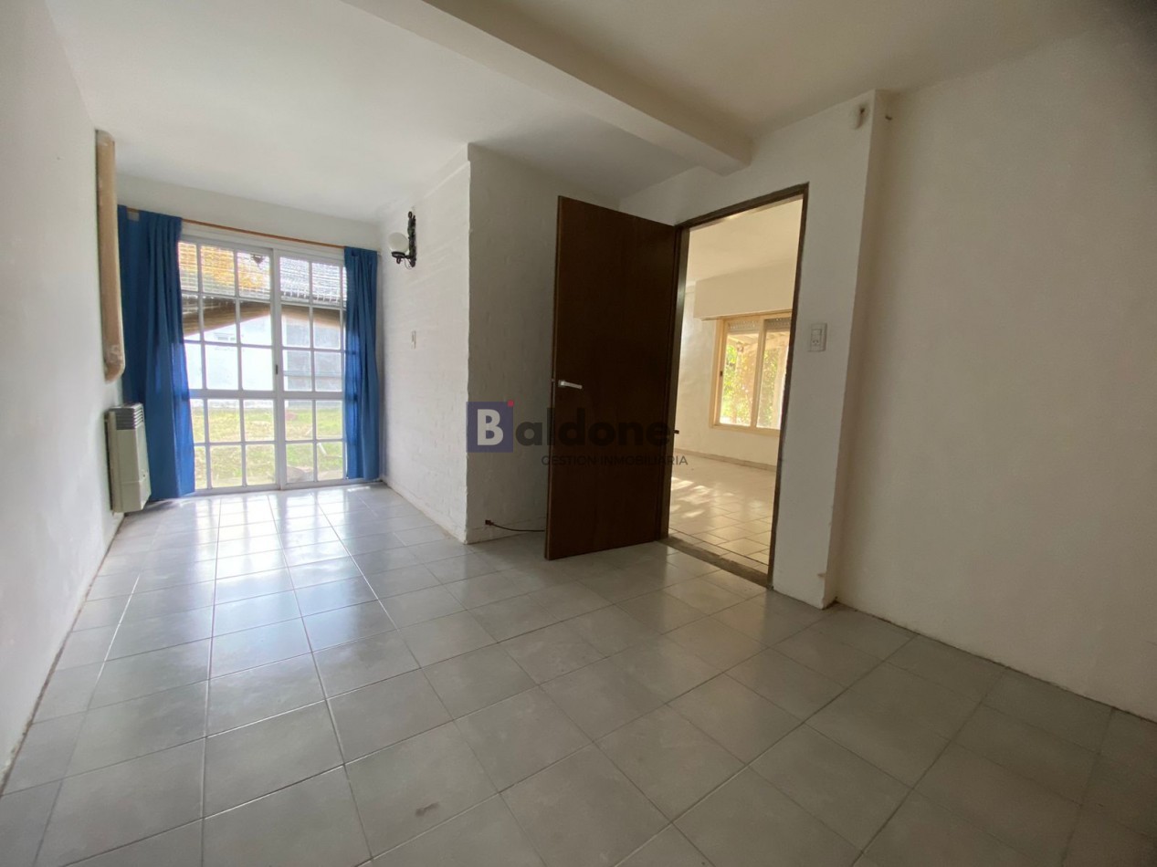 CASA EN VENTA - OPORTUNIDAD EN BARRIO EXCLUSIVO - TOAY LA PAMPA 