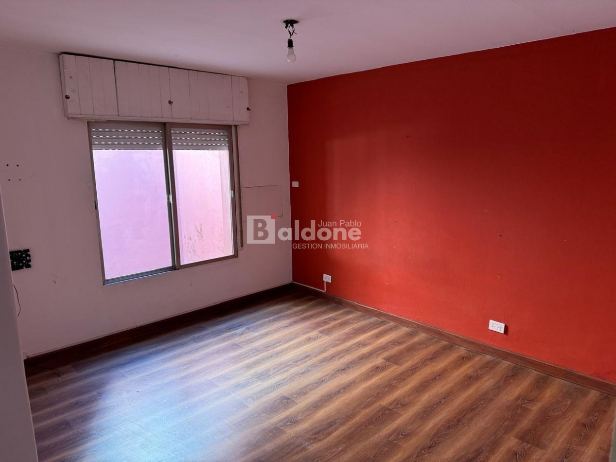 EN VENTA CASA + GALPON - CALLE 5 E/ 10 Y 8 - GRAL. PICO - LA PAMPA